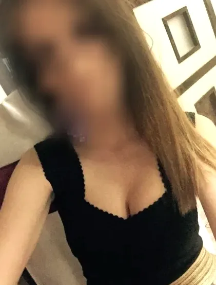 Charlotte, 32