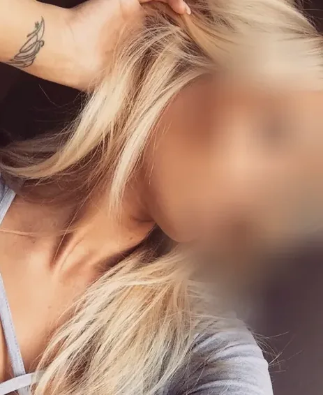 Ela, 30