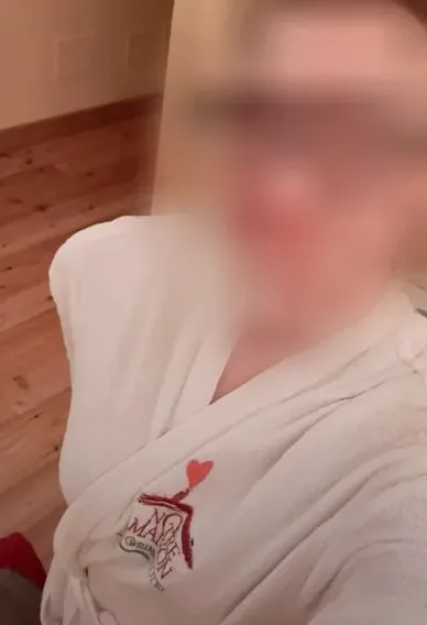 Emily, 40