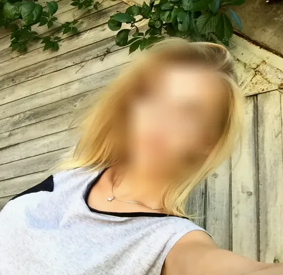 Hanna, 34
