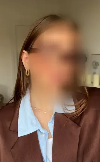 Helena, 32