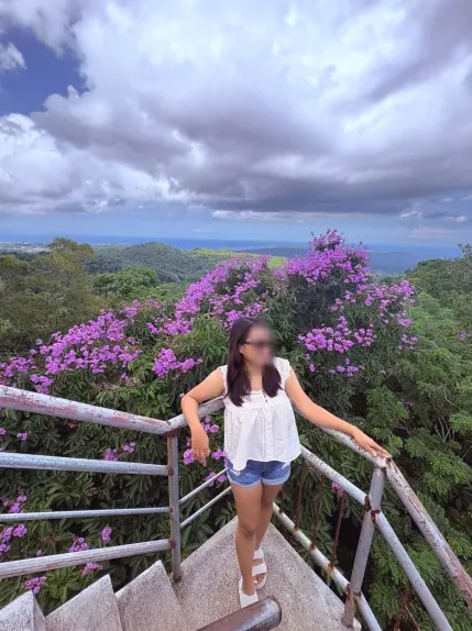 Josephine, 32