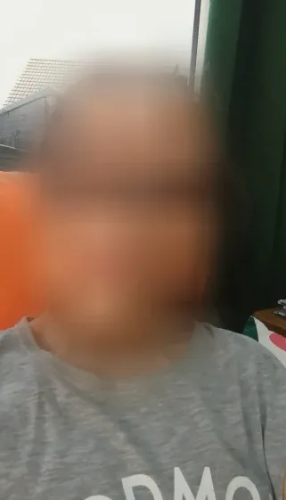Juliane, 27