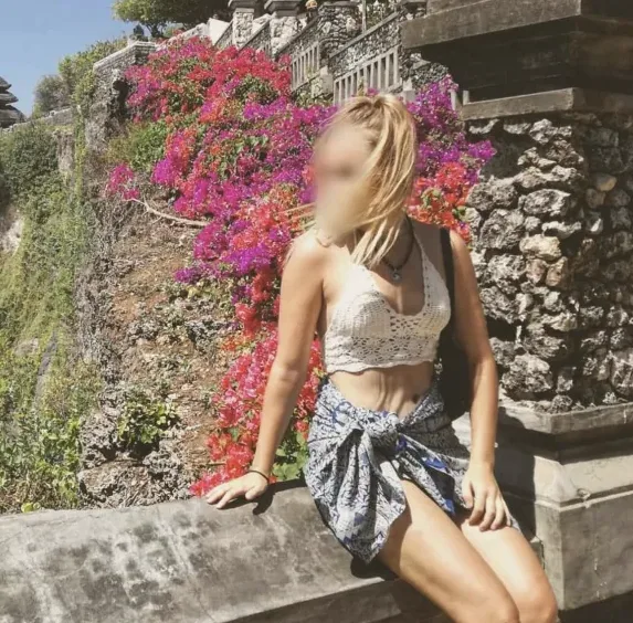Lisa, 20
