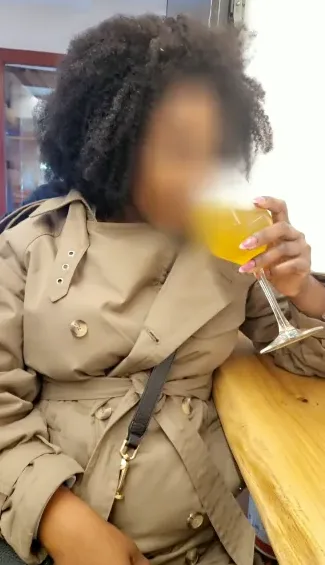 Nadja, 35