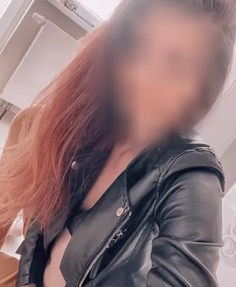 Nele, 24