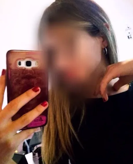 Nina, 29