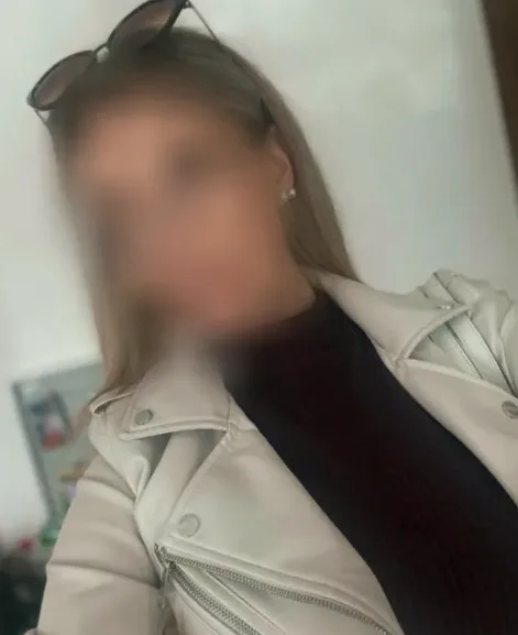 Nora, 26