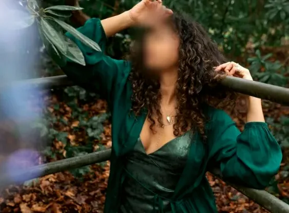 Özlem, 36