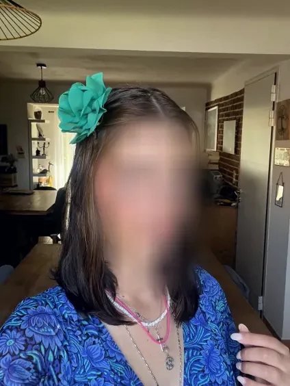 Sophie, 23